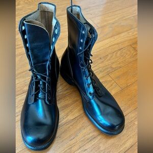 Vintage Brown Shoe Co. Black Combat Boots SZ 9N